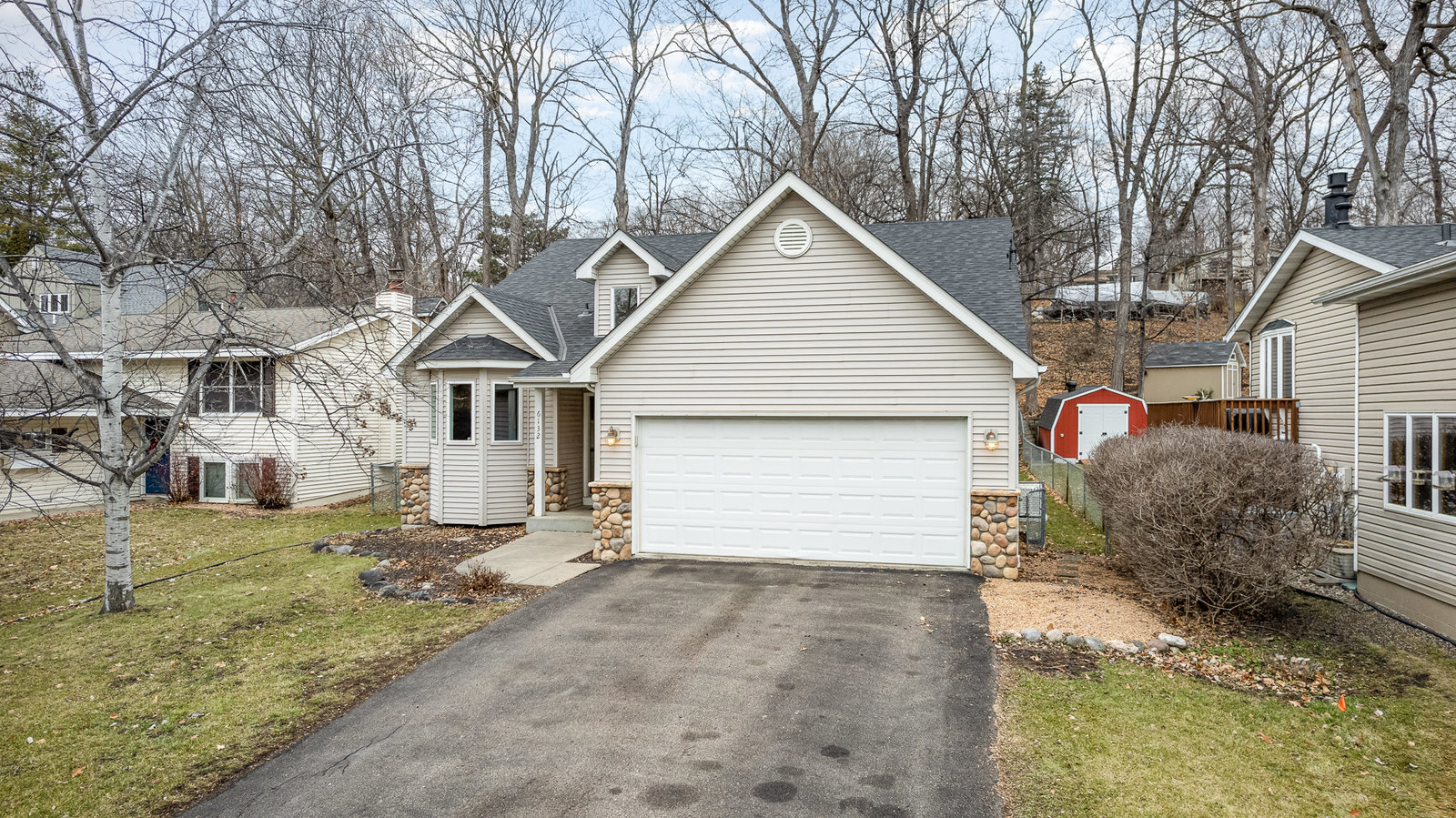 6132 Ridgewood Road
