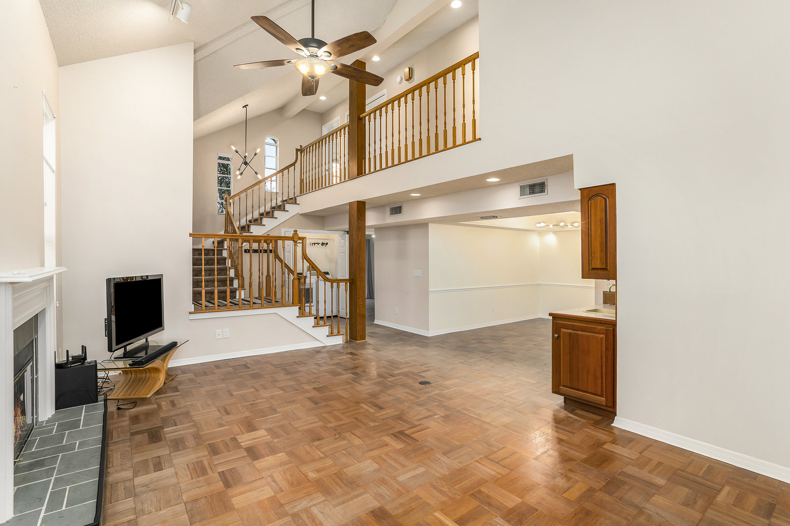 13736 Marseilles Court