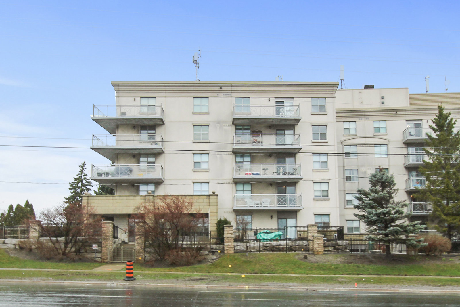 265 Rutherford Rds 2500 Rutherford Road #211