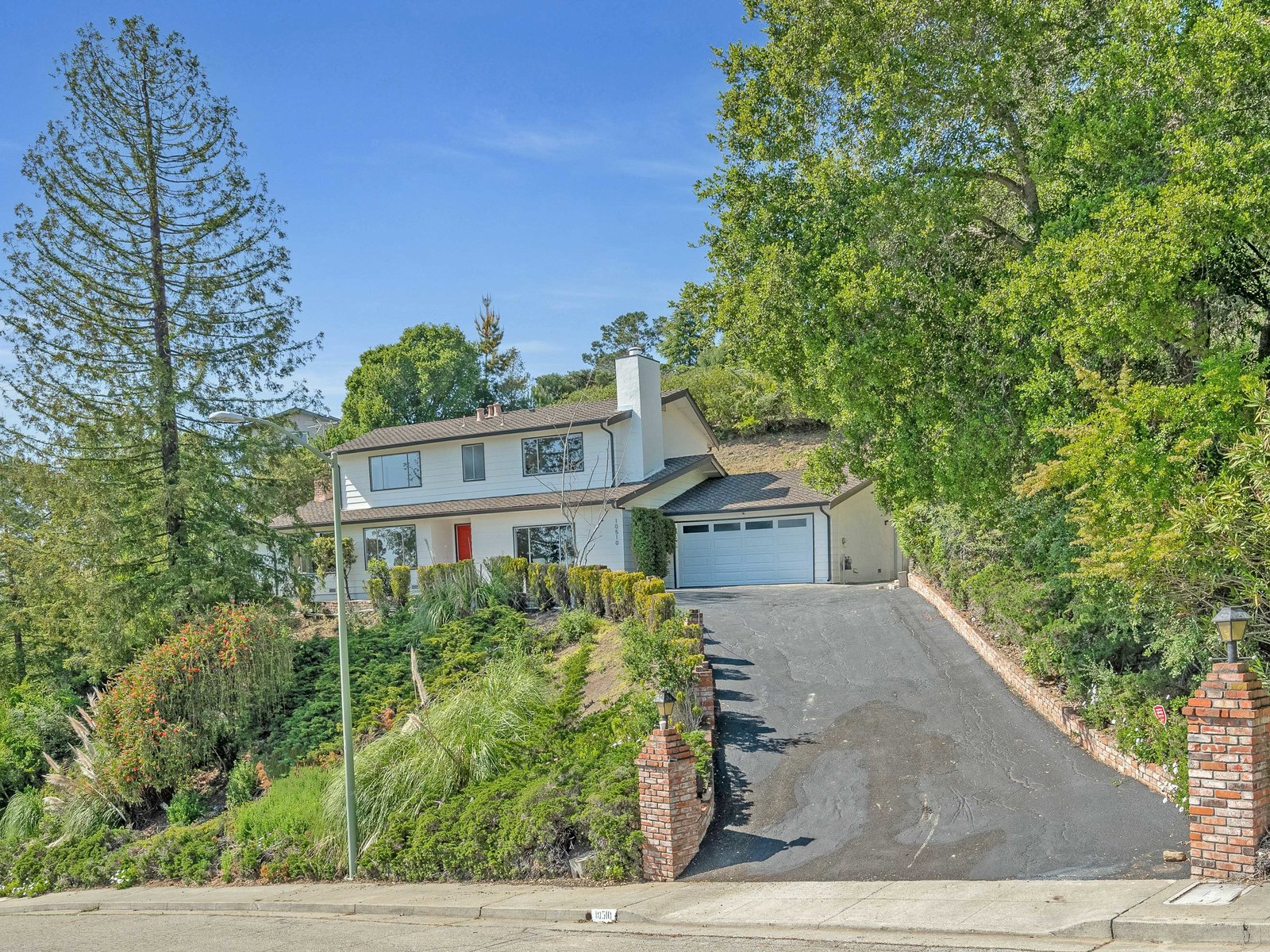 10510 Englewood Dr