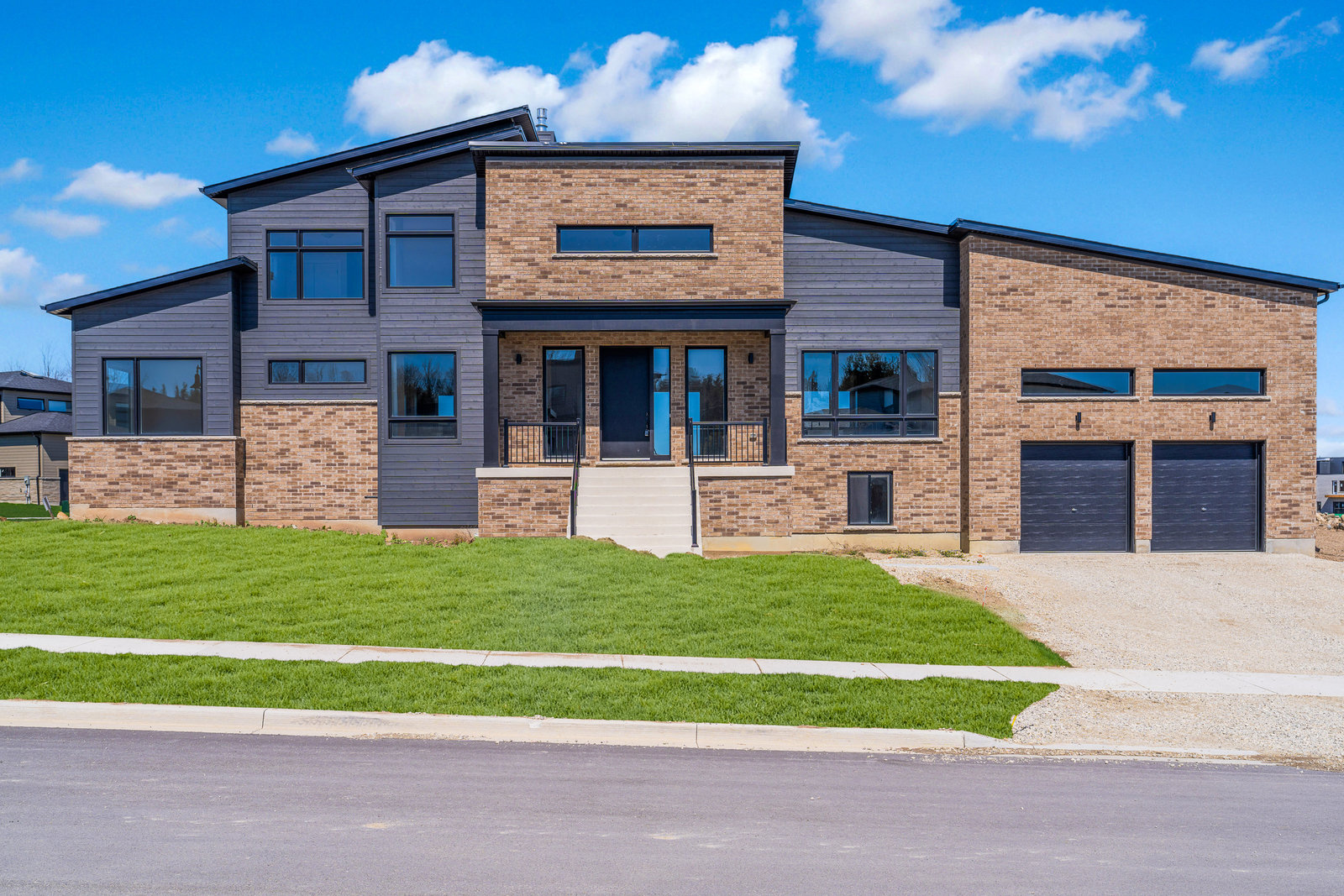 118 Sladden Court