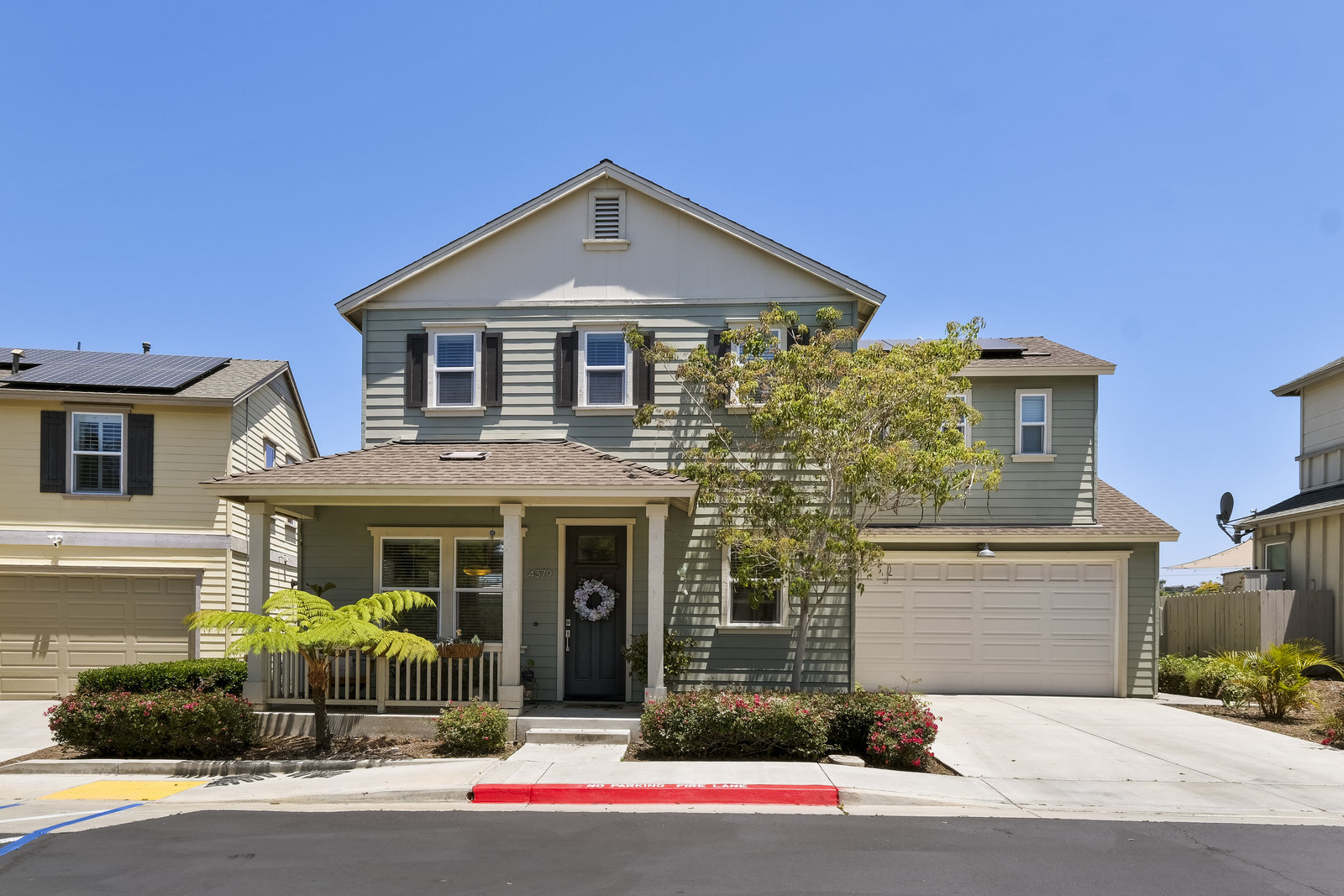 4379 4379 Stanford Place