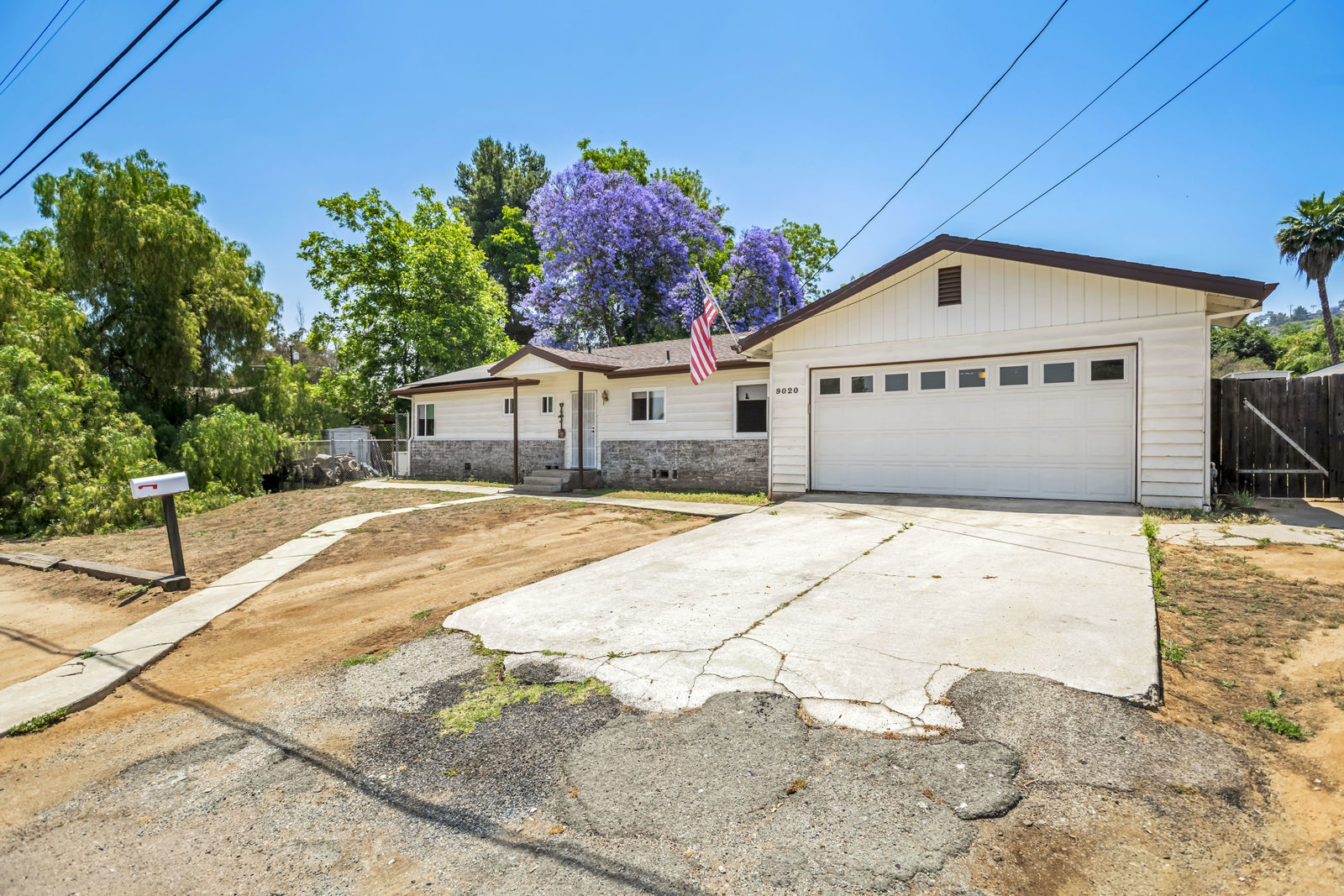 9020 Paradise Park Dr