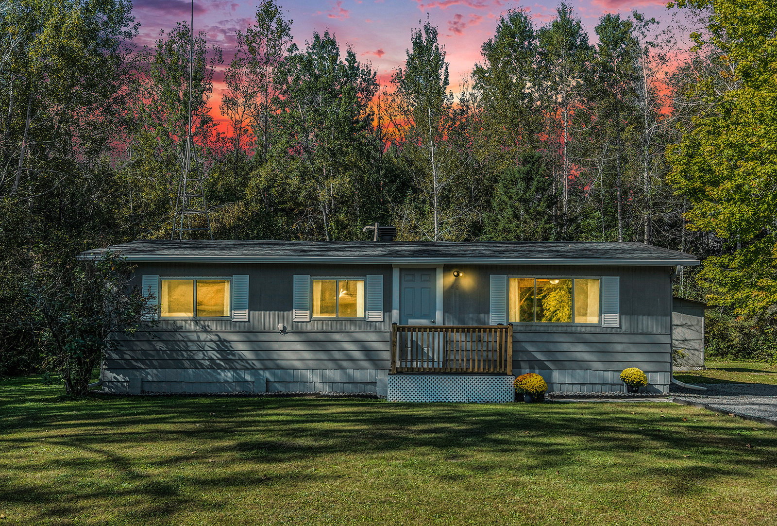 8887 Lynwood Park Private