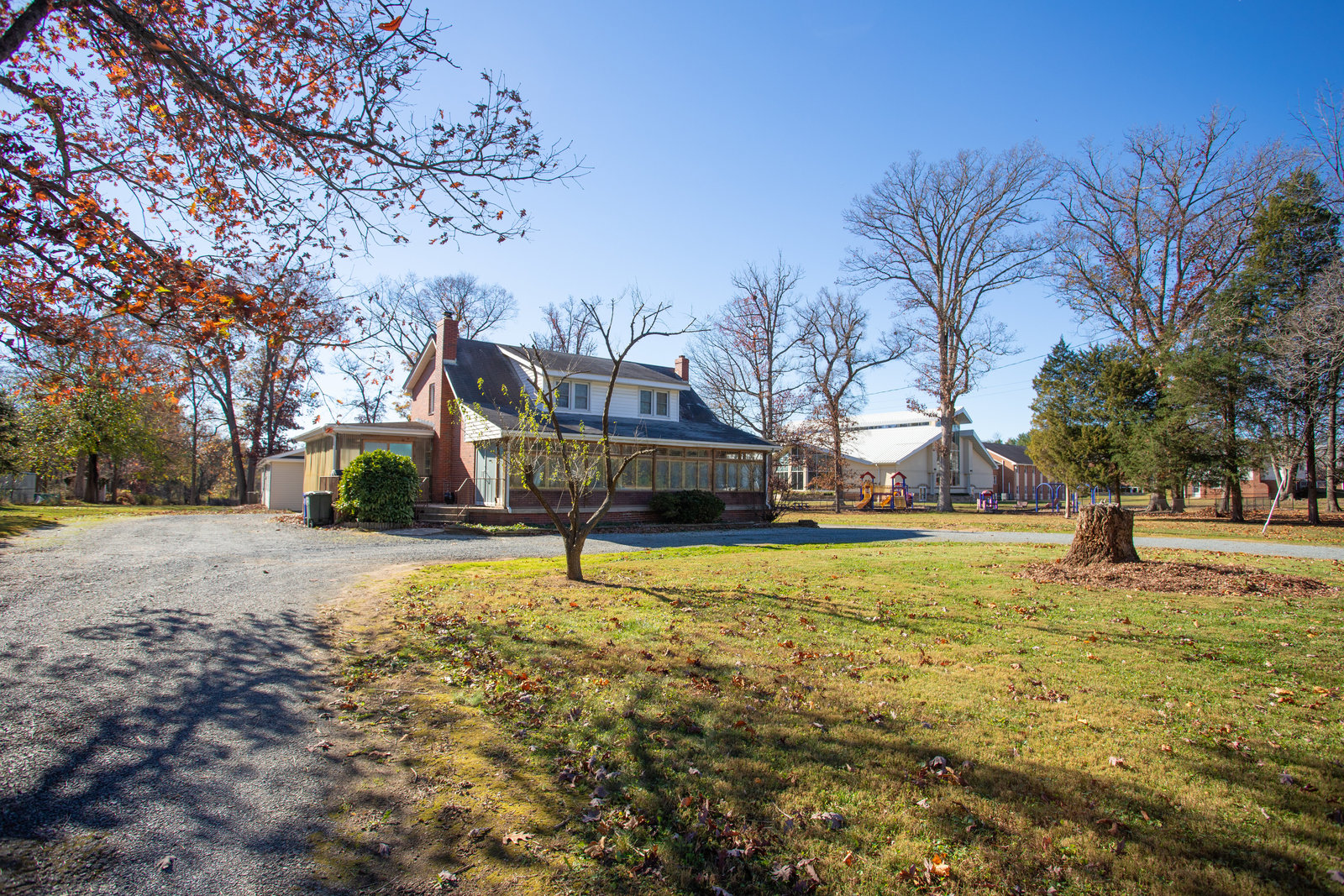 6904 Muncaster Mill Rd