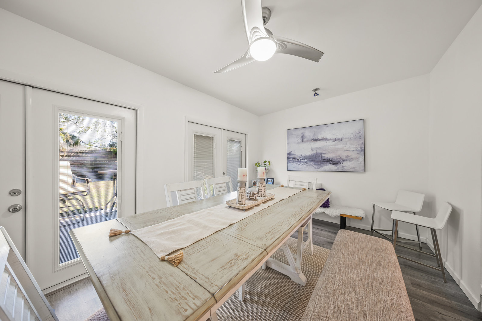 2427 2427 Tulip Street