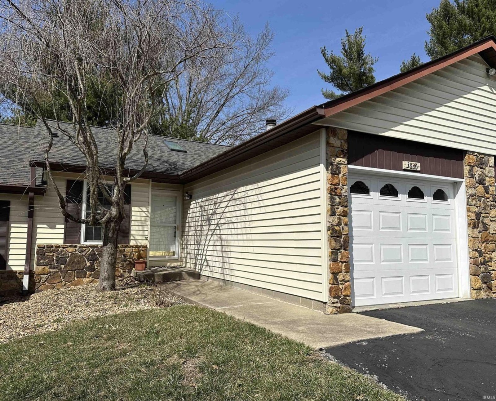 3866 S Laurel Ct