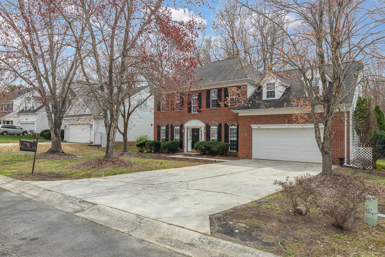 6654 Kingbird Court