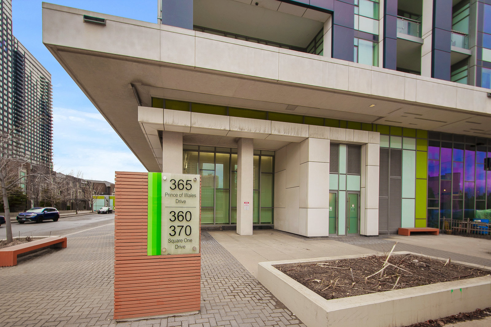 365 Prince Of Wales Drive 1306