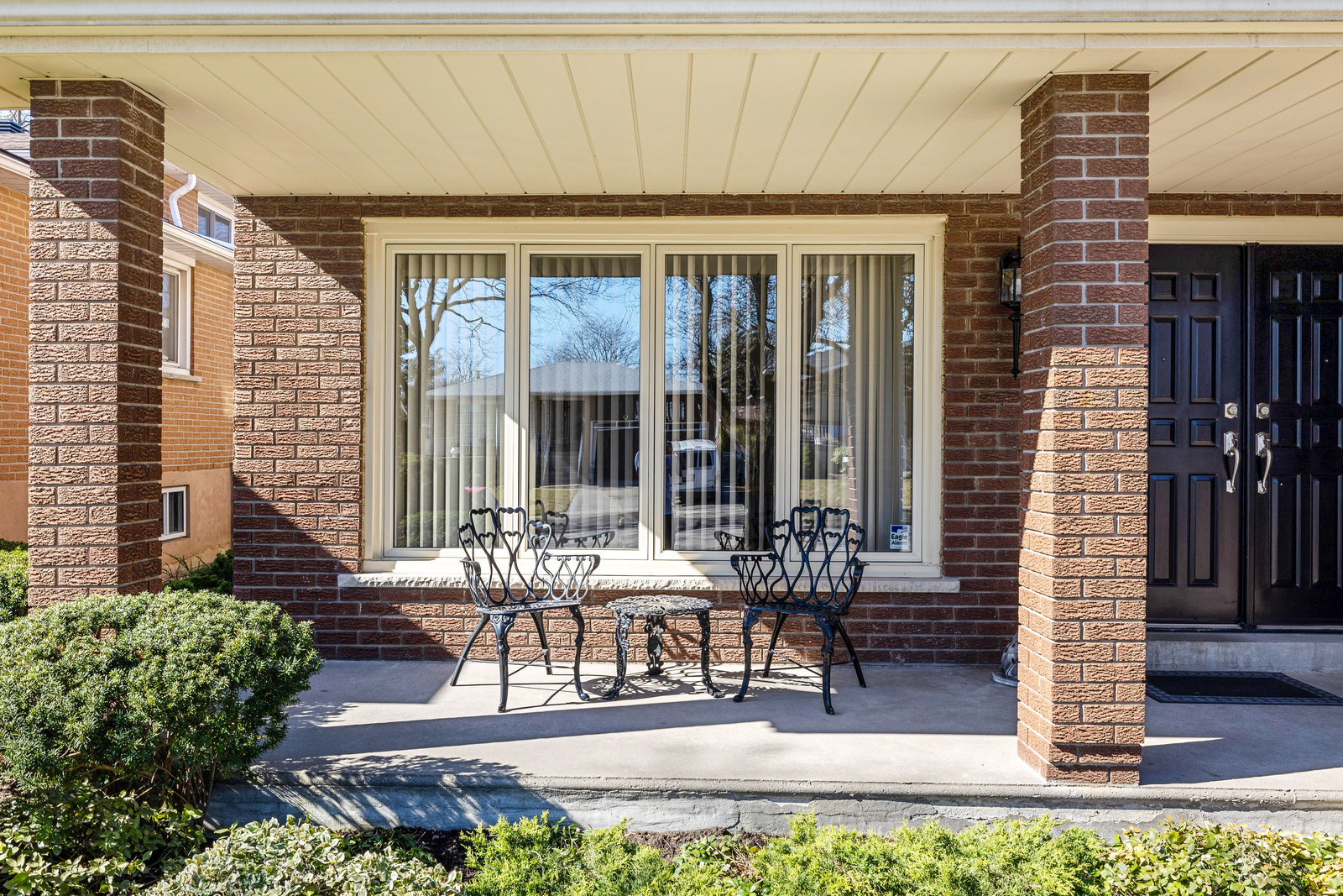 3441 Charmaine Heights