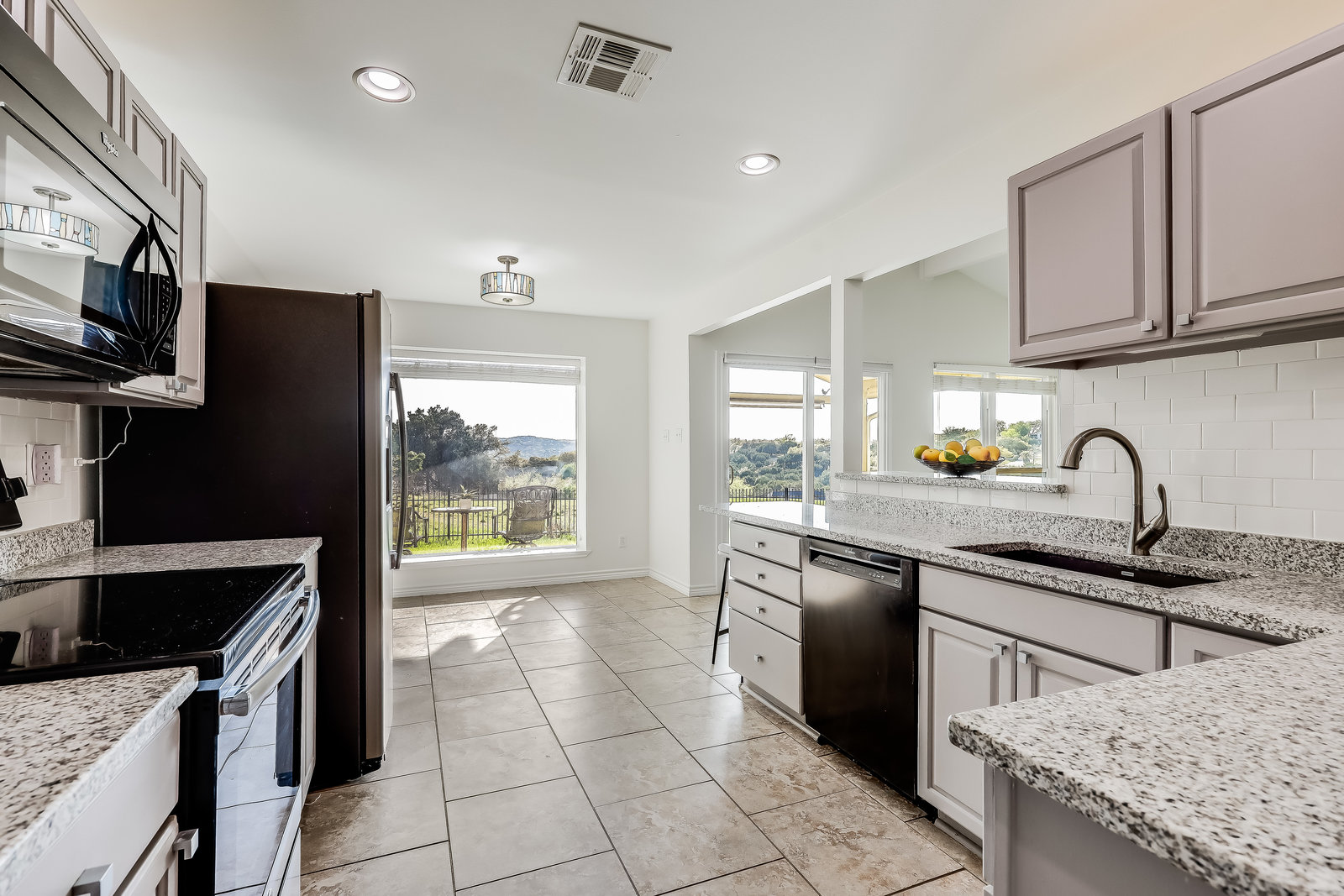2802 Douglas Cove