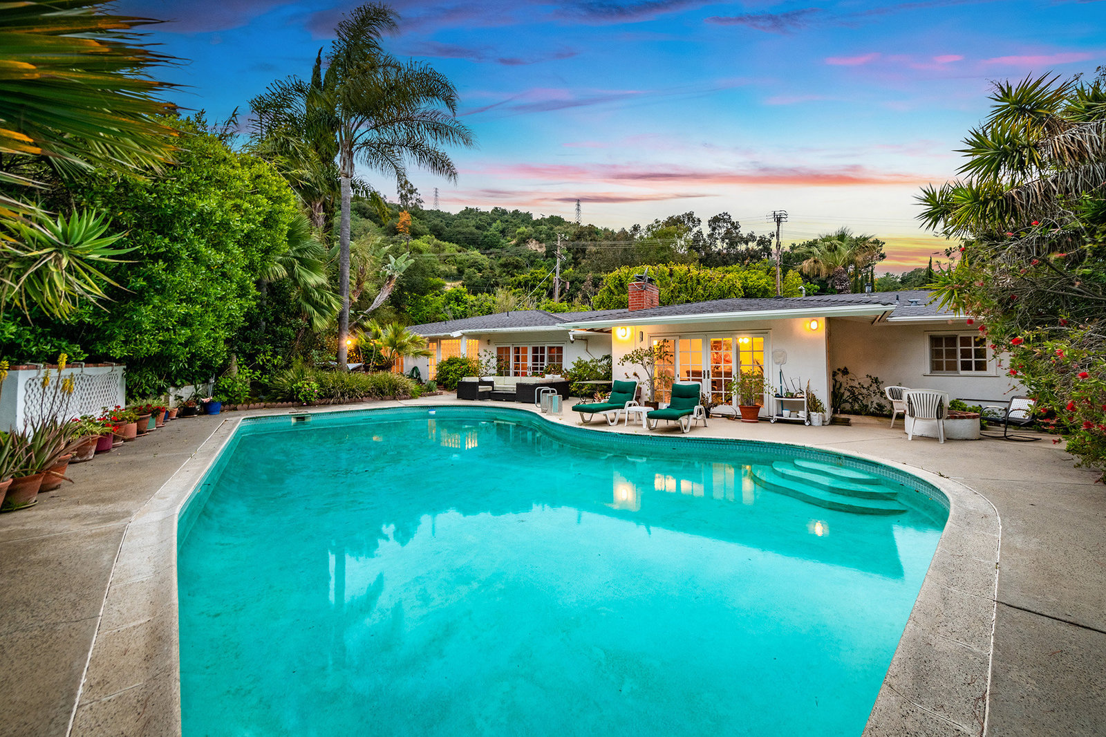 11151 Laurel Canyon Blvd