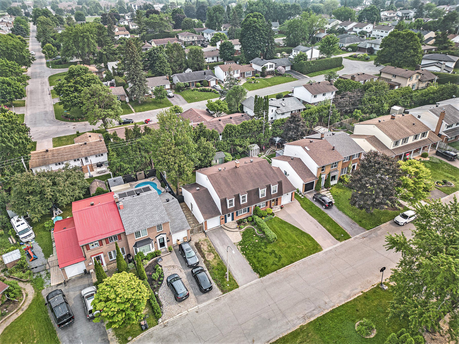 2168 Bickerton Avenue