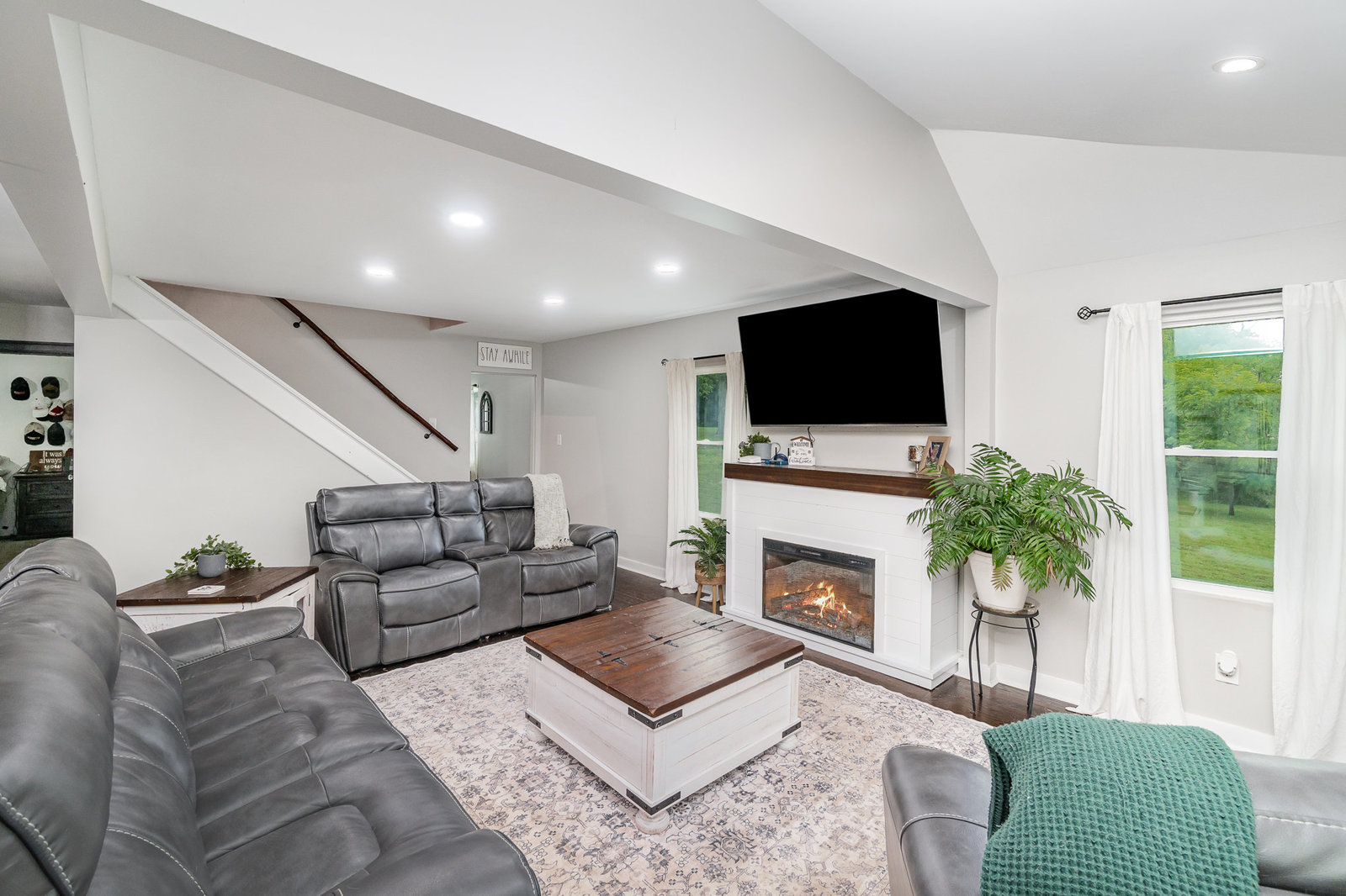 3371 Cole Road