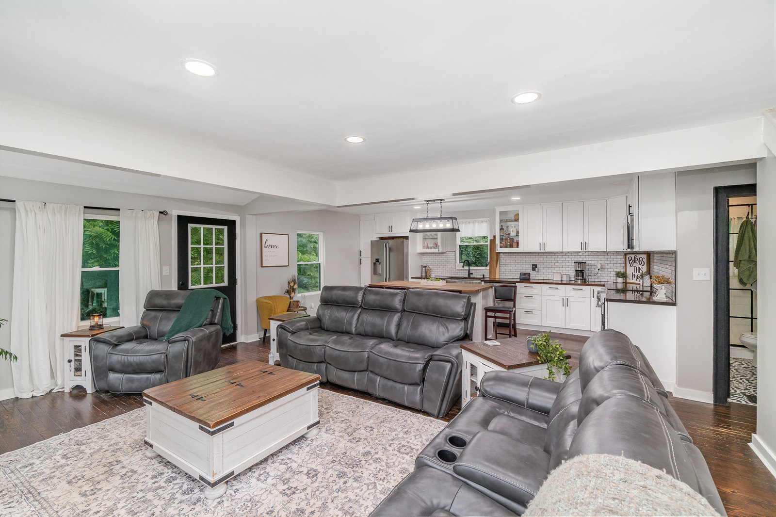 3371 Cole Road