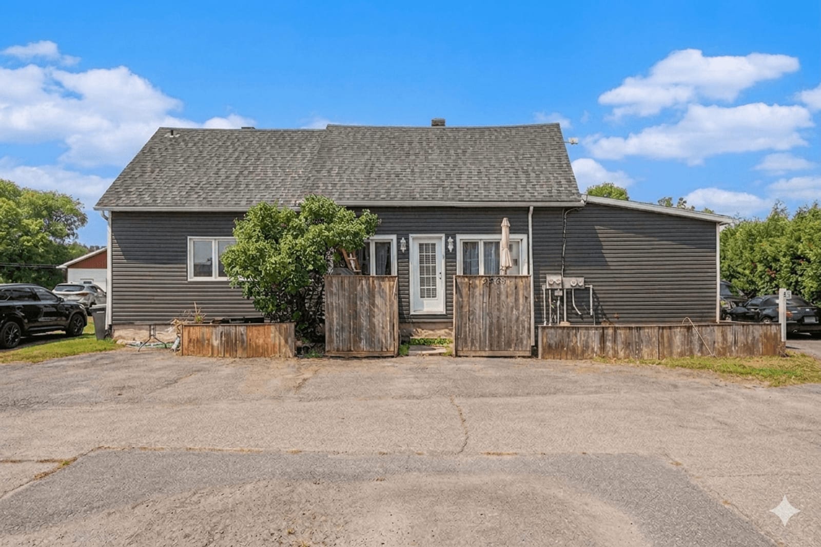 2489 Du Lac Road