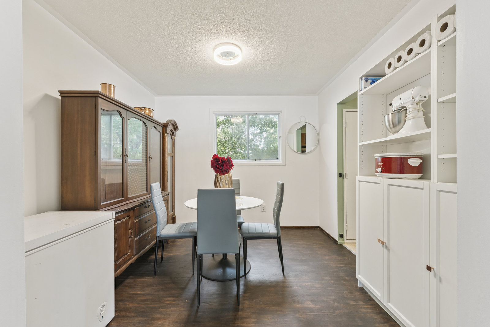 102 Rutherford Road North