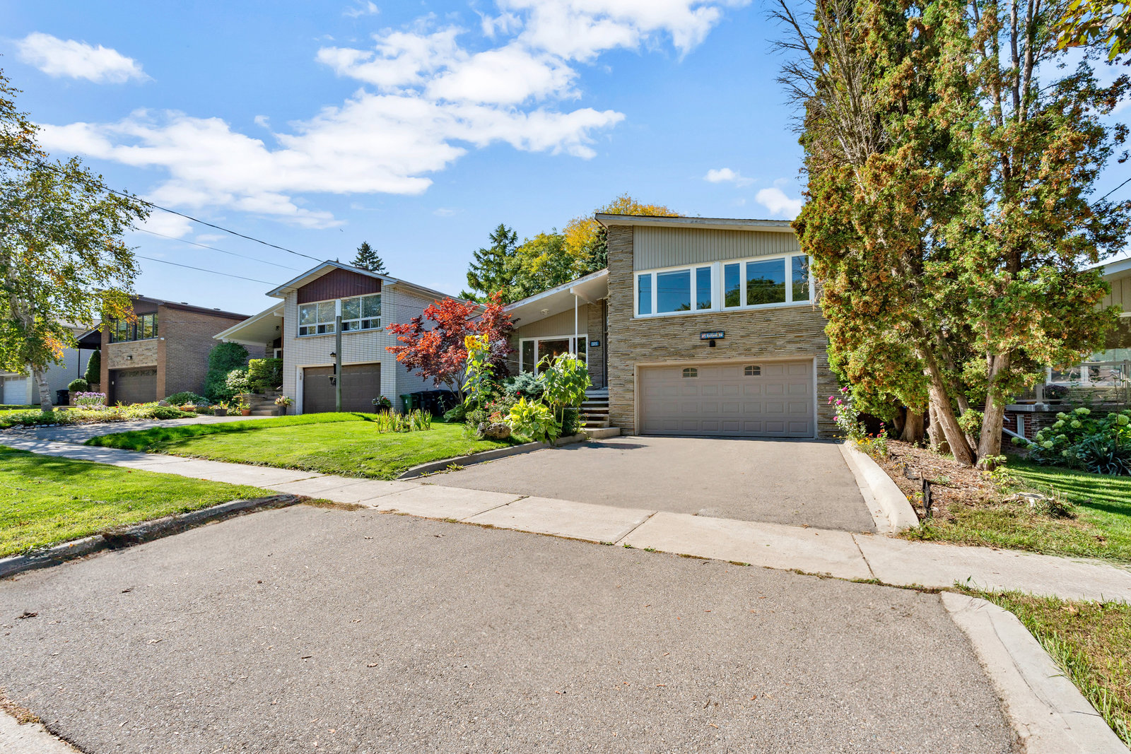 105 Rockford Rd