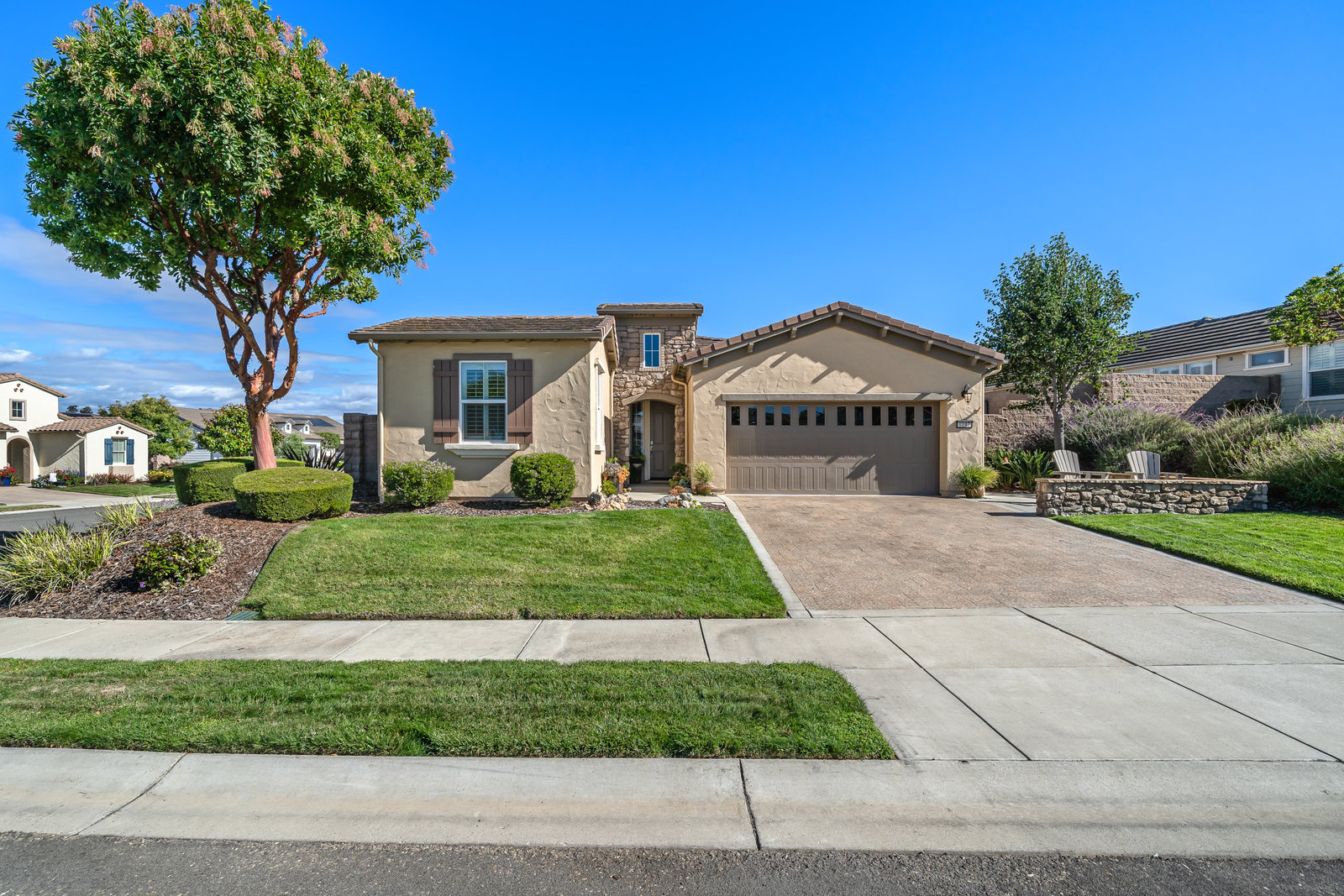 1147 Contessa Way
