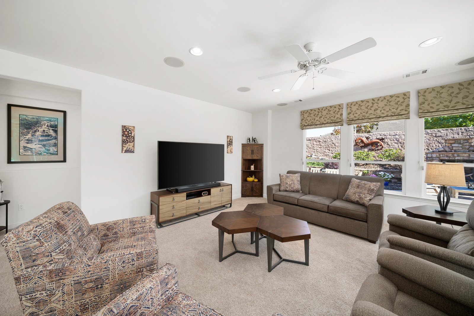 1147 Contessa Way