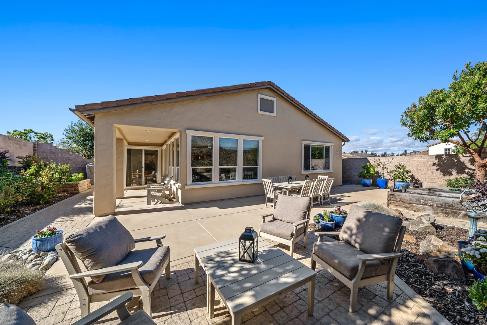 1147 Contessa Way