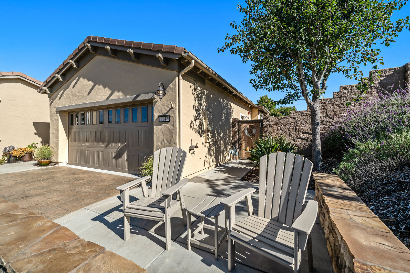 1147 Contessa Way