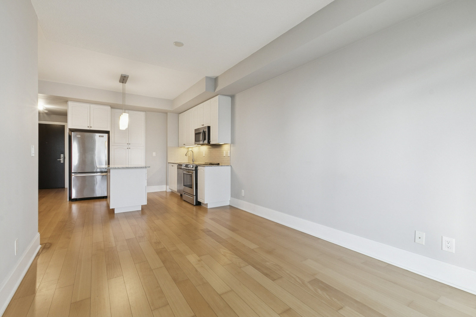 70 Roehampton Avenue 1312