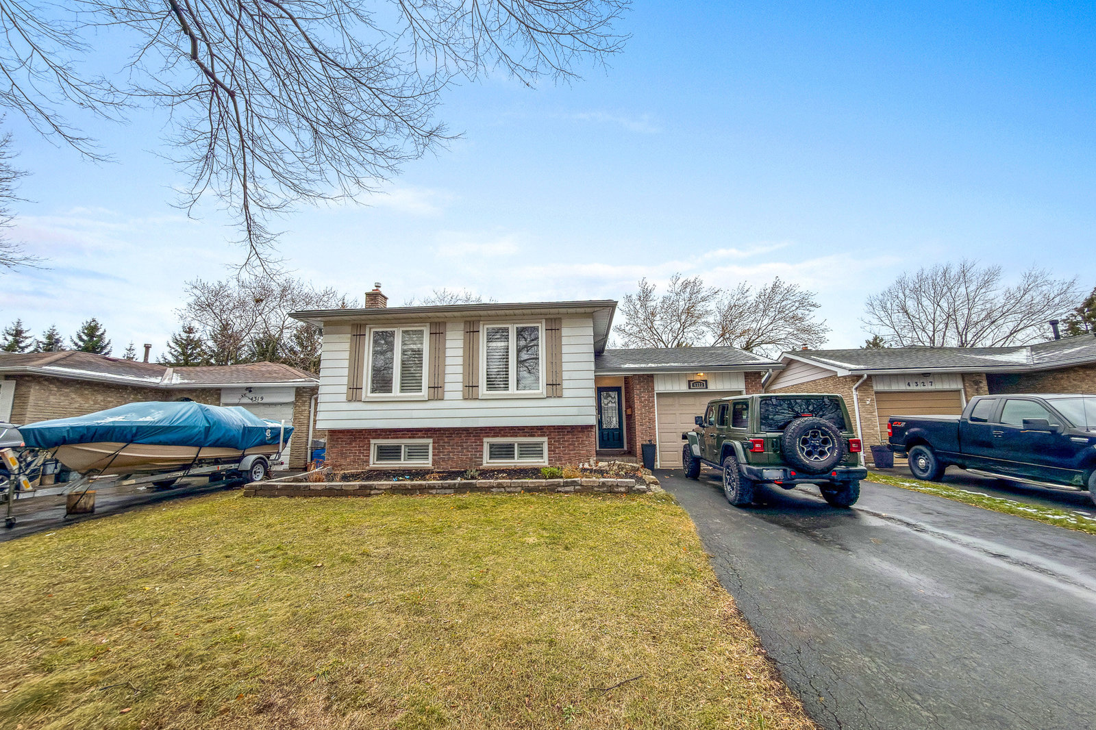4323 Forsyth Boulevard
