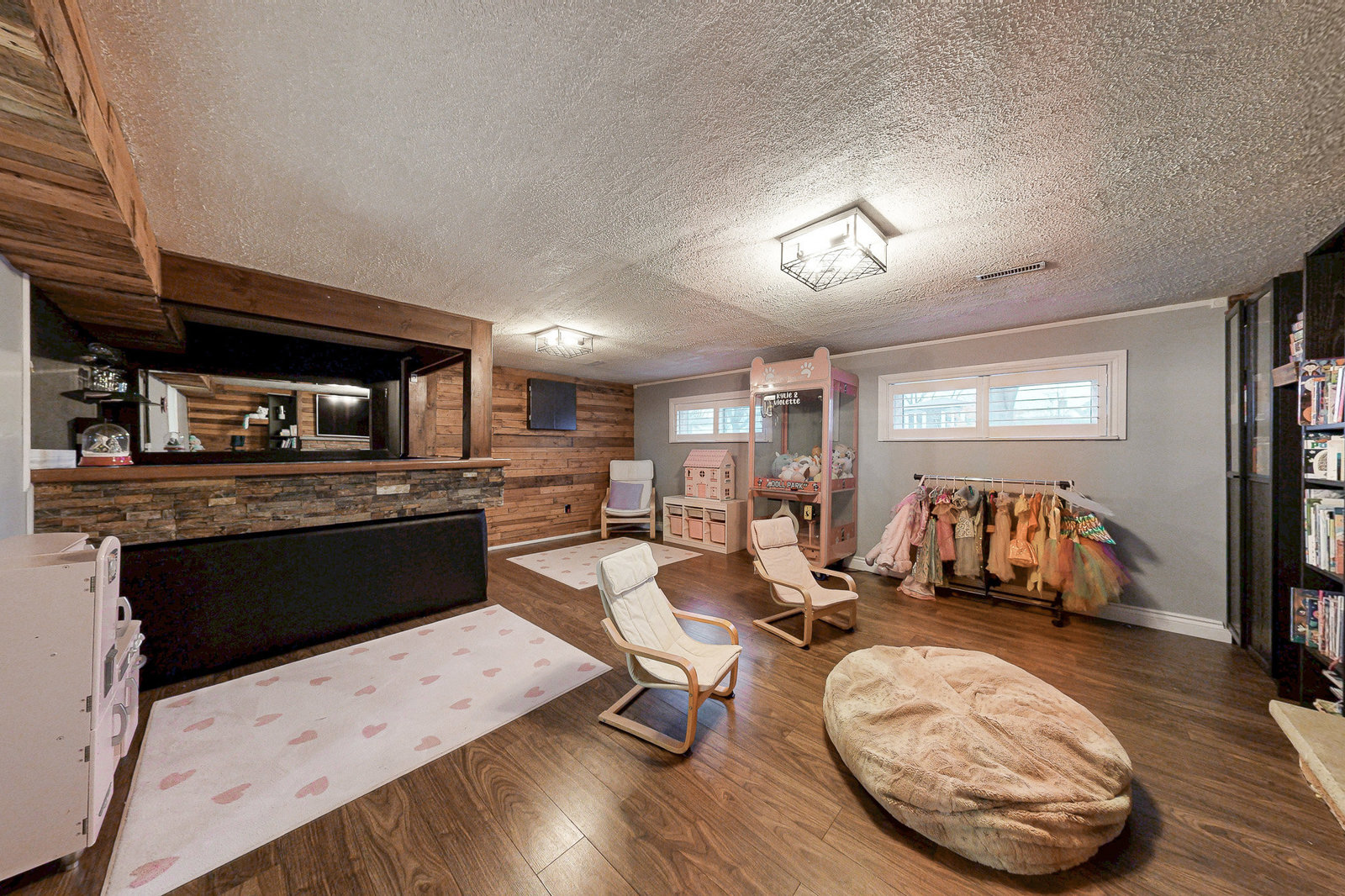 4323 Forsyth Boulevard