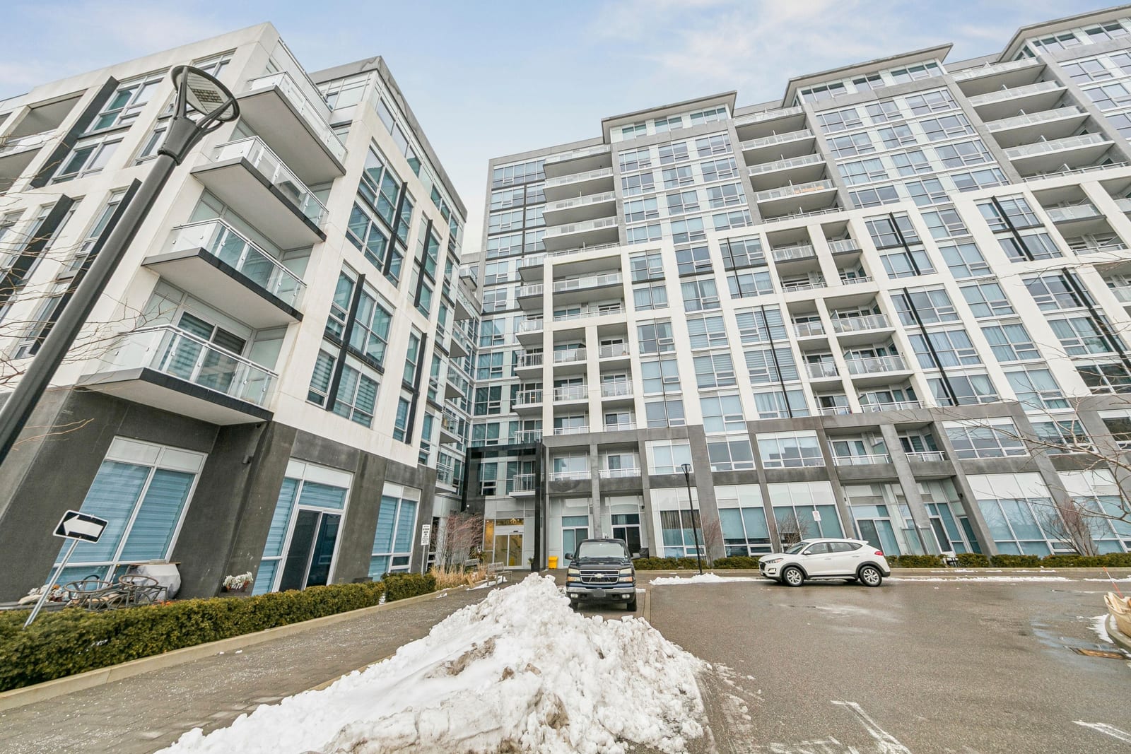1050 Main Street East 501