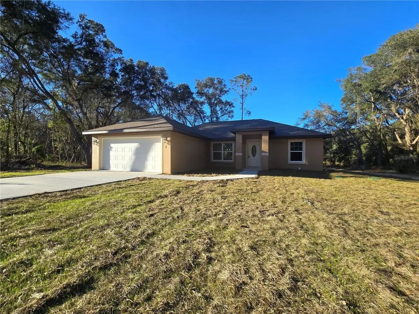 5 Locust Run Pl
