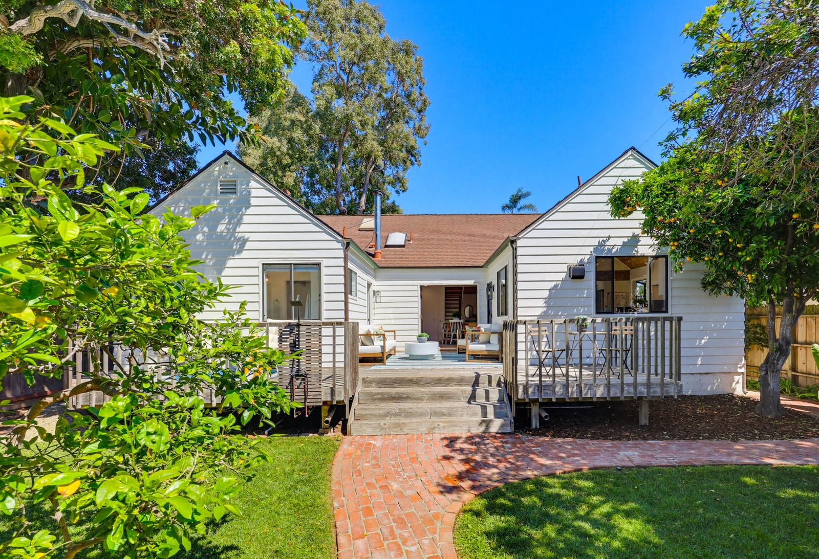 4335 Coronado Avenue