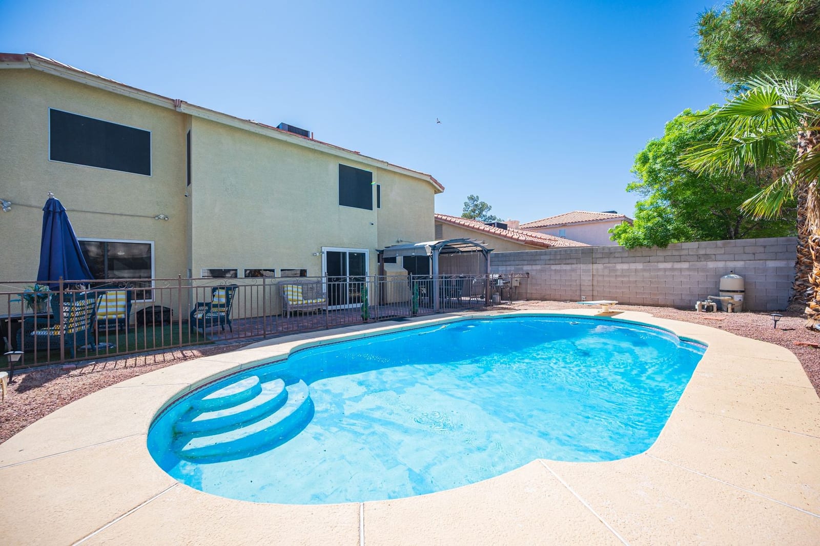 8500 W Gilmore