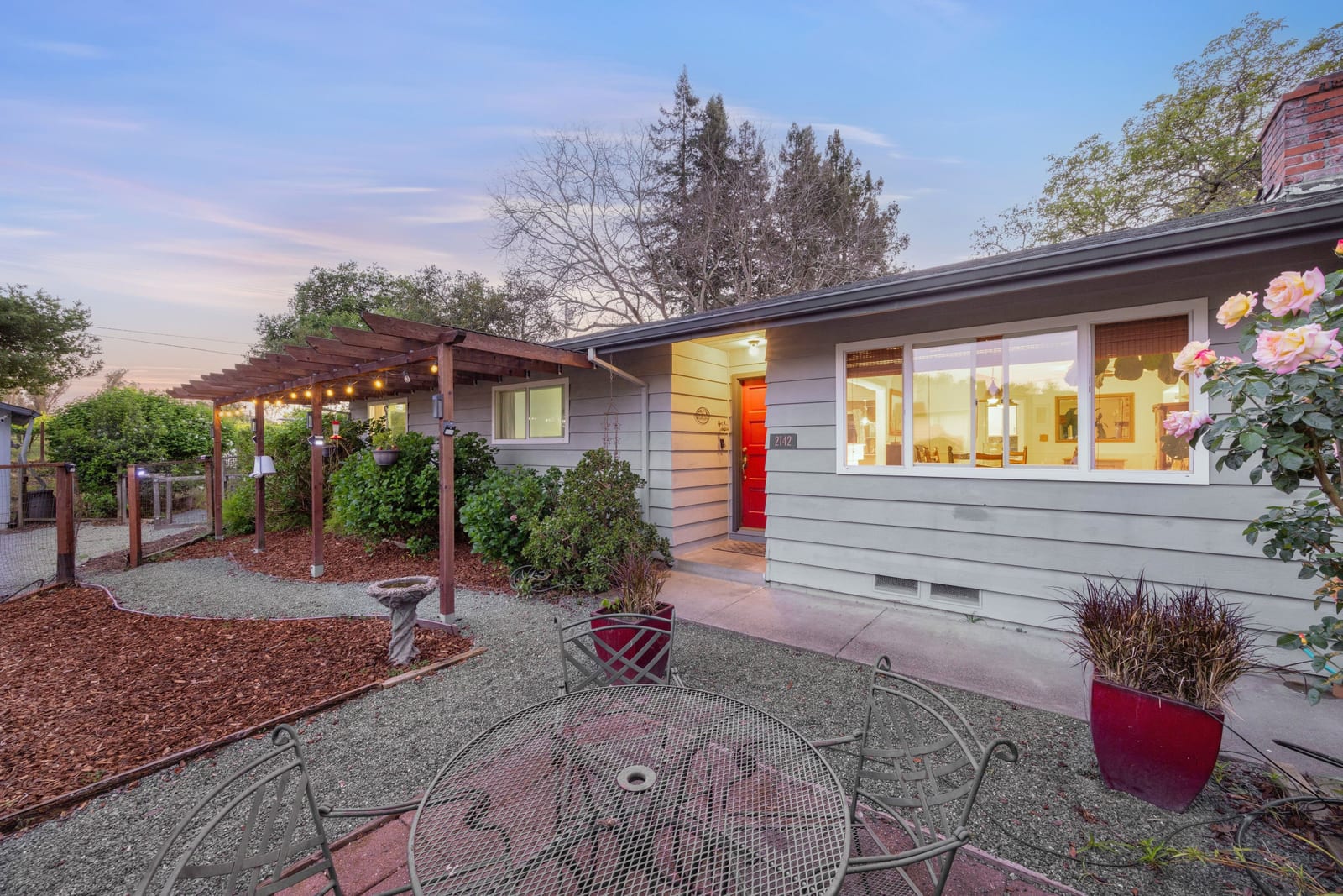 2142 Laguna Road