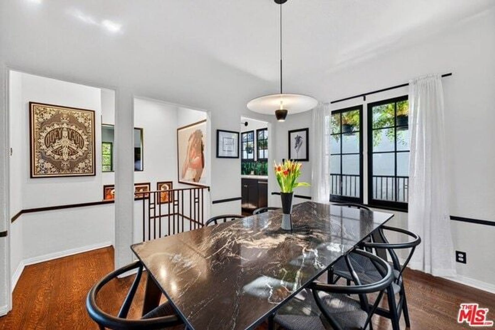 23p68 2368 Lake View Avenue