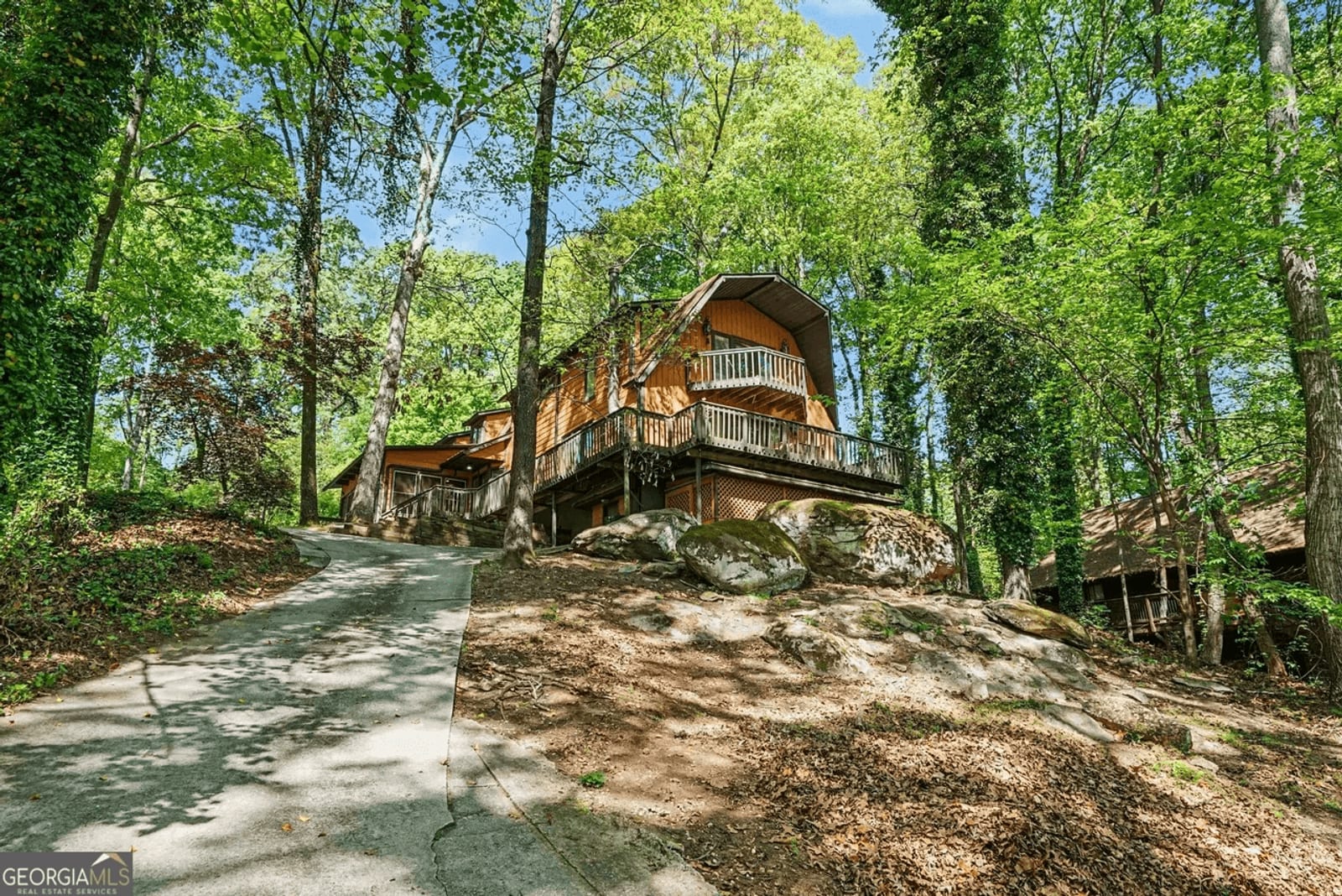 2530 Rockbridge Rd NW