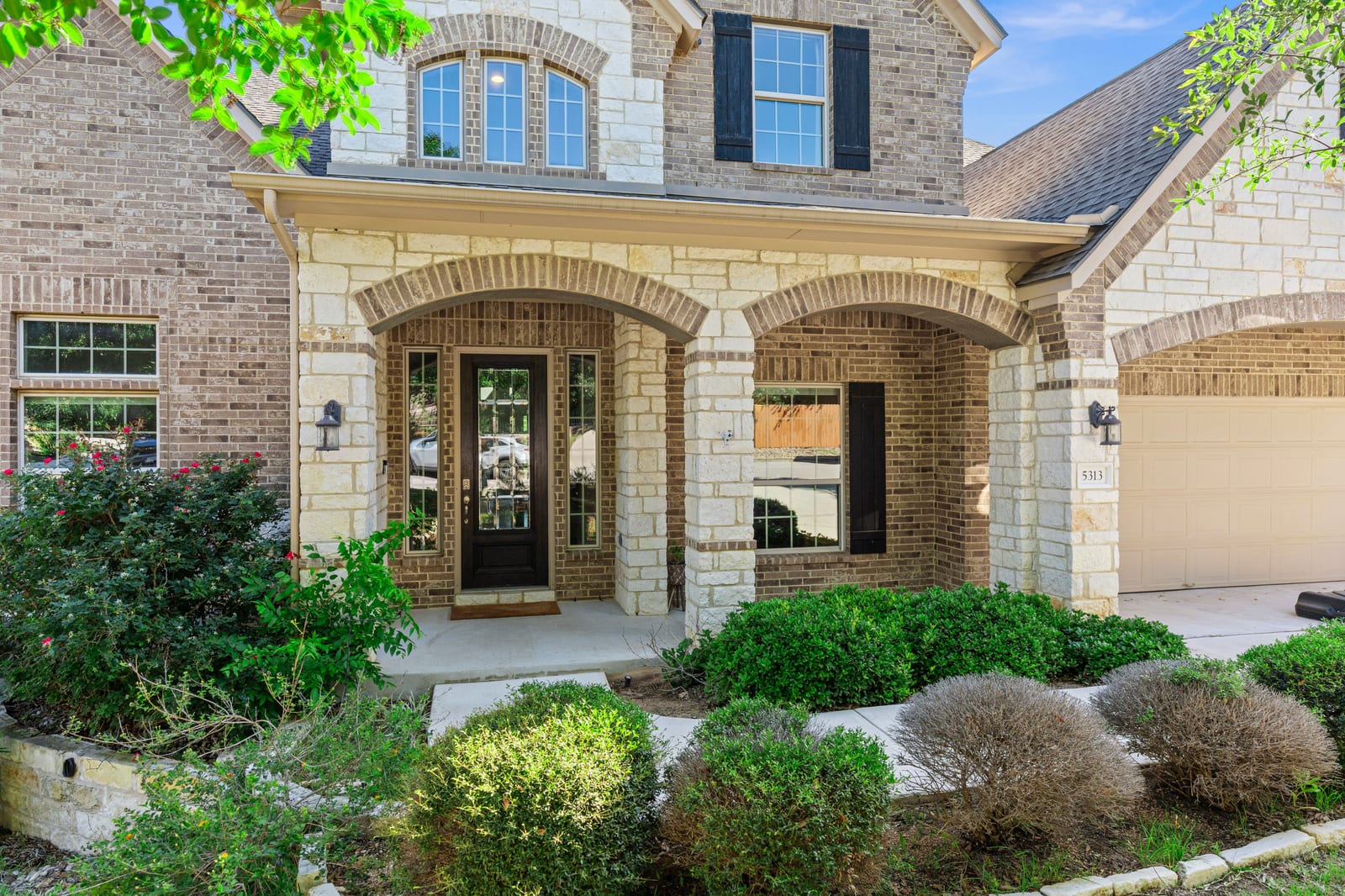 5313 Lipan Apache Bend