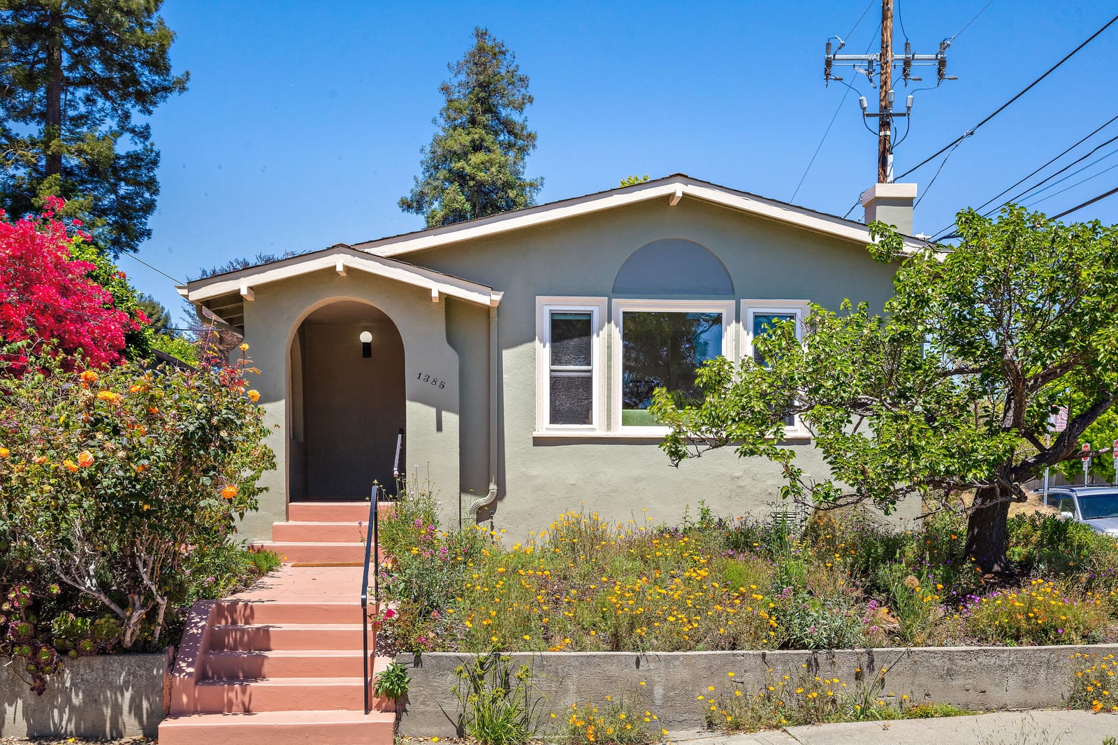 1385 Francisco St.