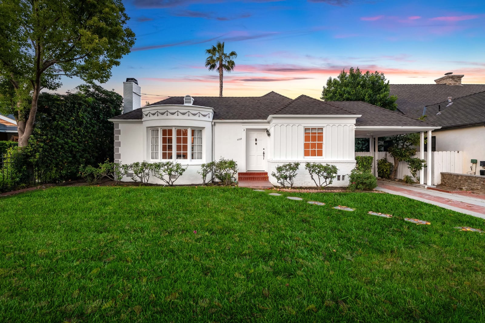 4322 N. Clybourn Avenue | Compass
