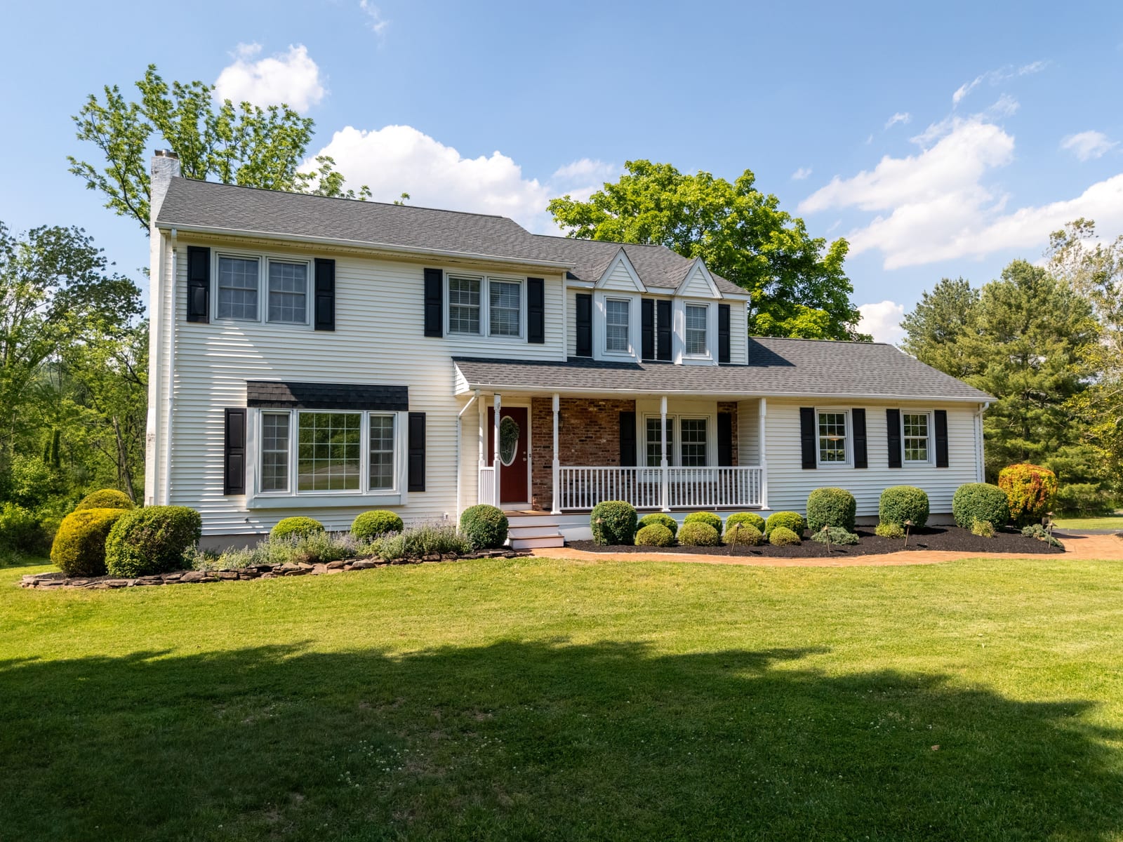 301 Heritage Dr