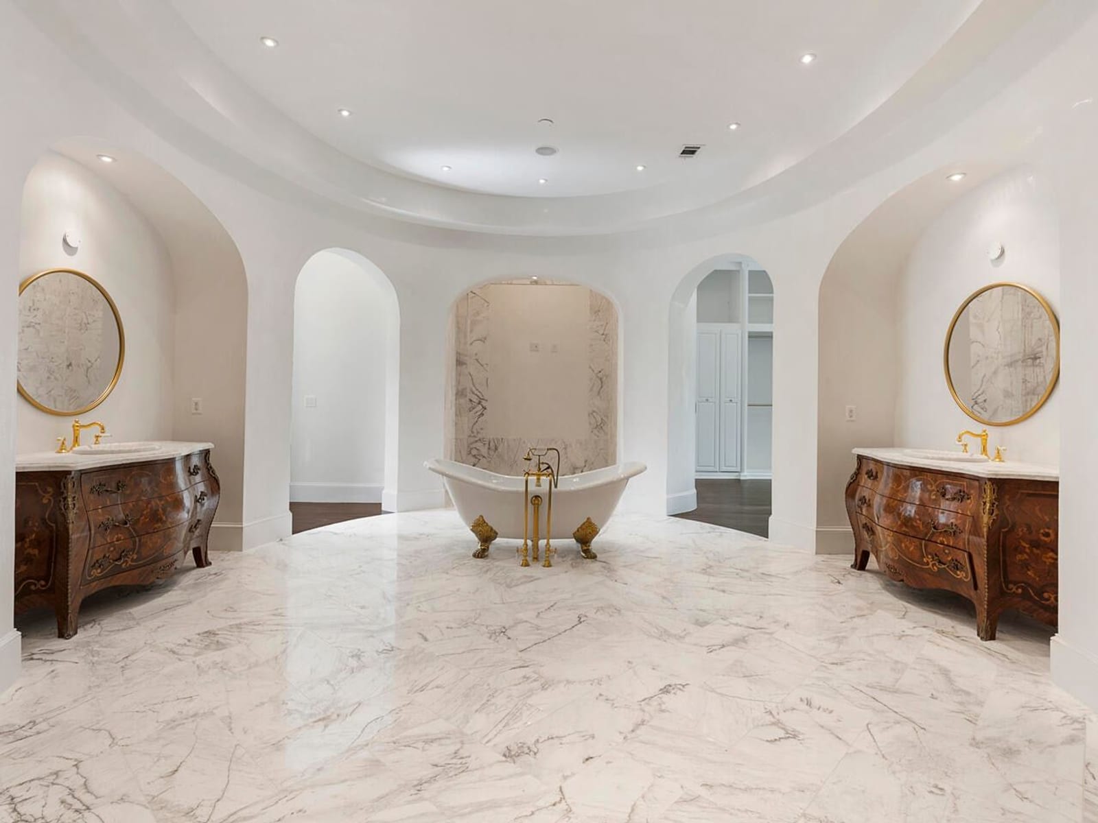 Roman style master bath