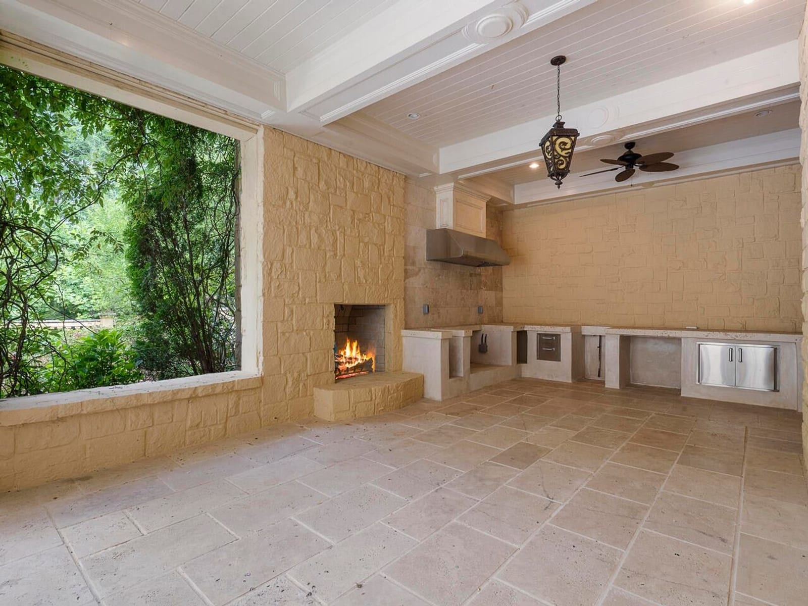 Outdoor kitchen