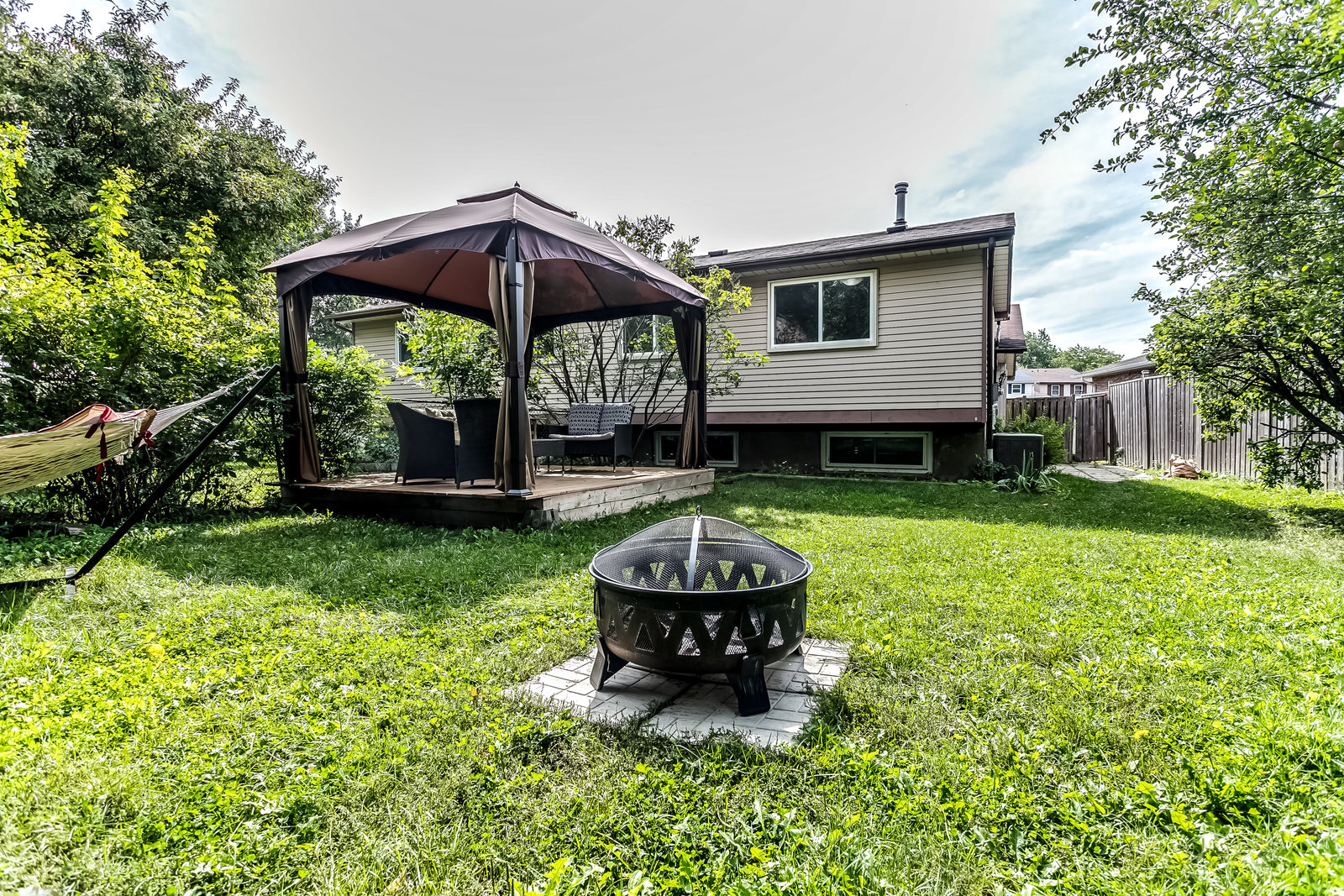2323 Middlesmoor Crescent
