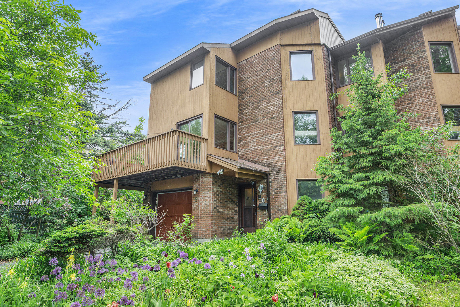 5 Maplehurst Ave