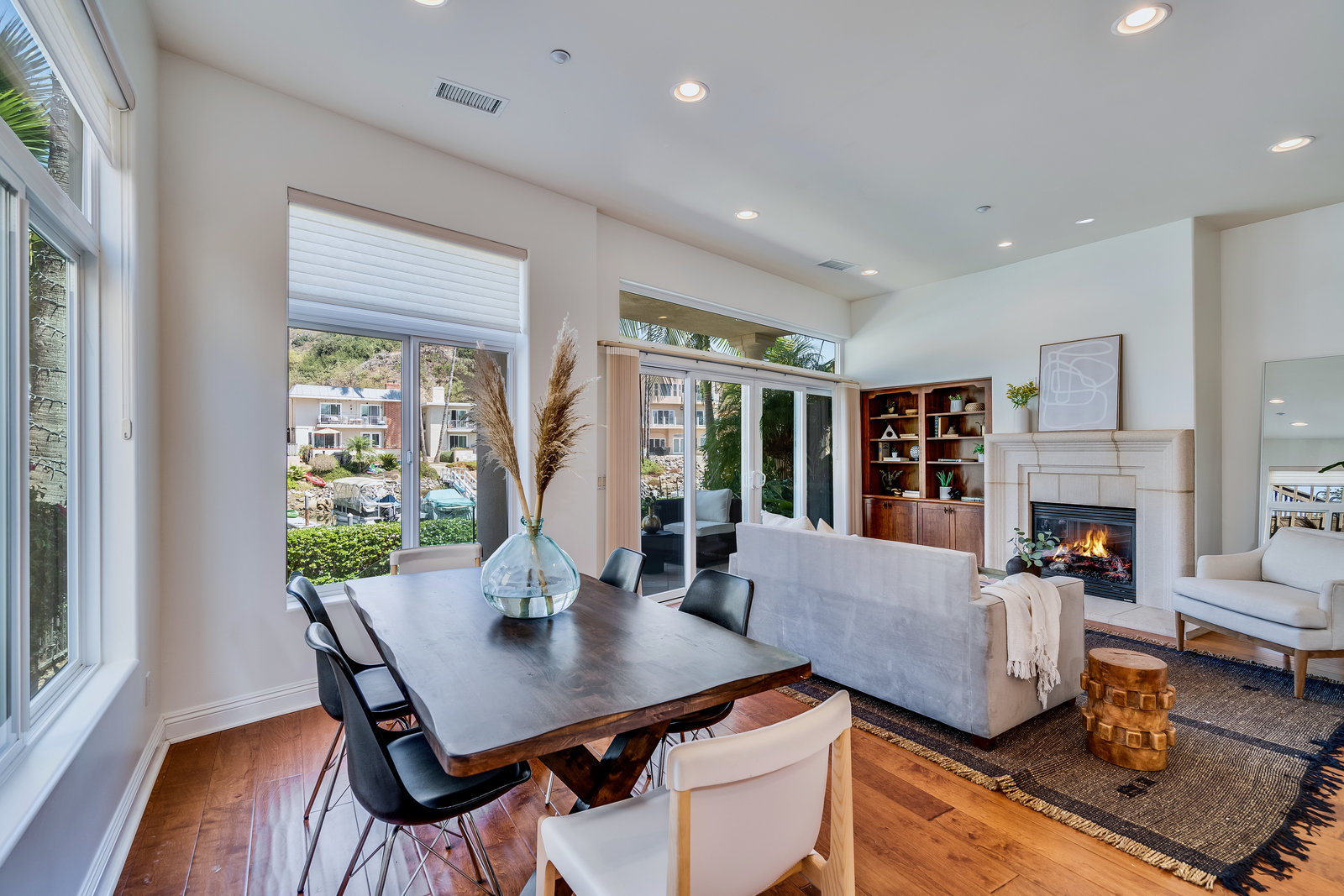 4529 Roshan 4529 Cove Drive #101