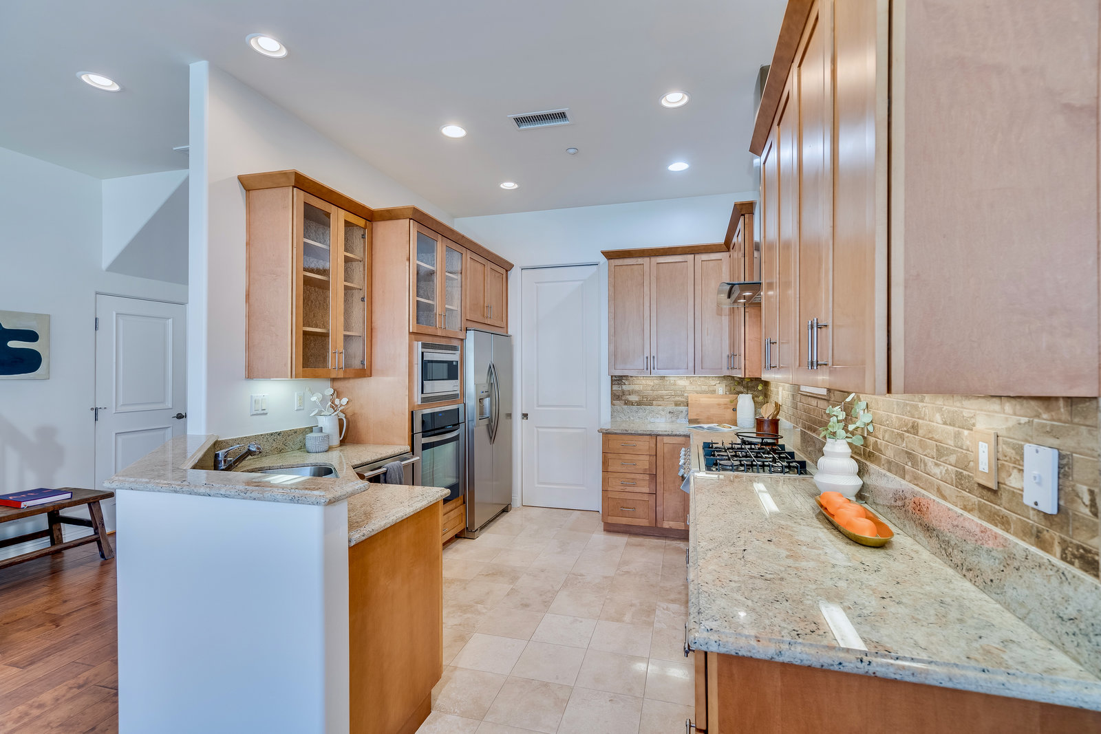 4529 Roshan 4529 Cove Drive #101